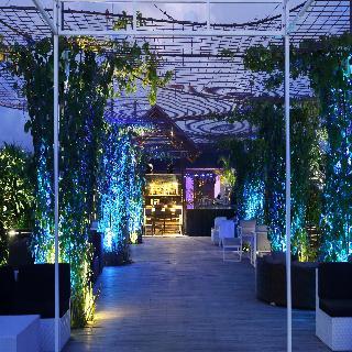 Prani Legian Hotel Bagian luar foto