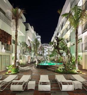 Prani Legian Hotel Bagian luar foto